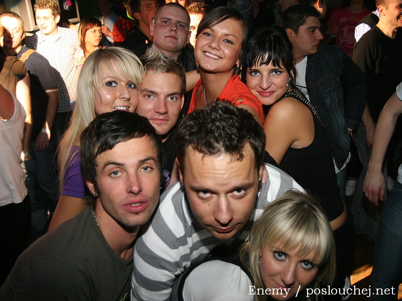 HOUSEWARS - Pátek 21. 3. 2008