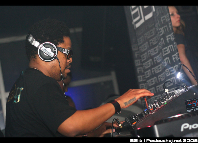 MECCA PRESENTS FELIX DA HOUSECAT - Sobota 22. 3. 2008