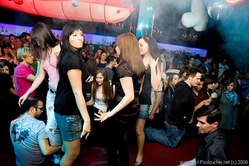 CALVIN KLEIN UNDERWEAR PRESENTS REHAB  - Pátek 4. 4. 2008