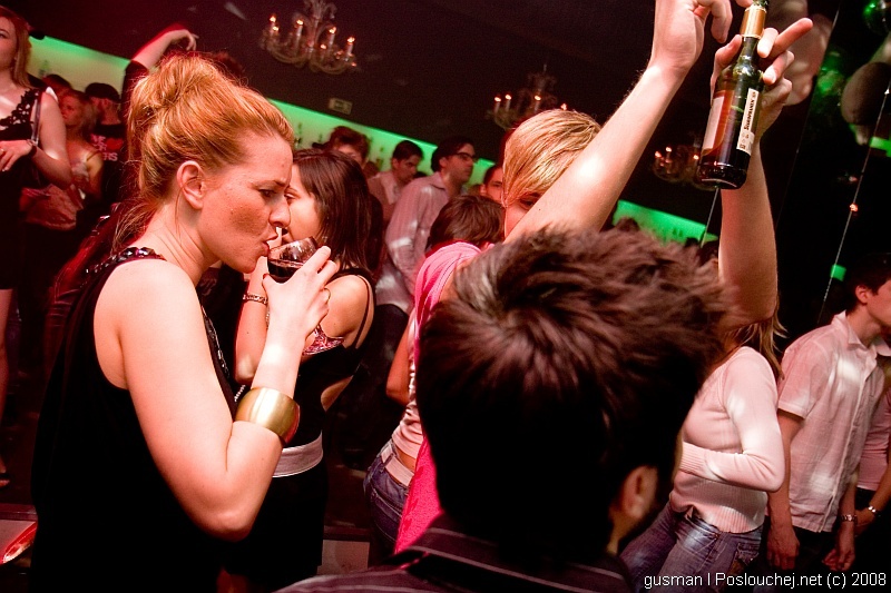 CALVIN KLEIN UNDERWEAR PRESENTS REHAB  - Pátek 4. 4. 2008