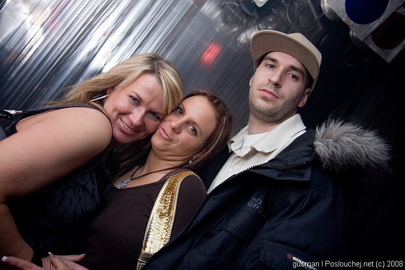 CALVIN KLEIN UNDERWEAR PRESENTS REHAB  - Pátek 4. 4. 2008