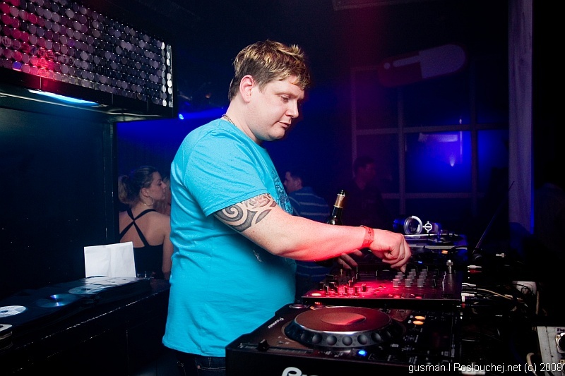 CALVIN KLEIN UNDERWEAR PRESENTS REHAB  - Pátek 4. 4. 2008