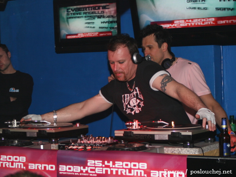 CYBERTRONIC WARM-UP - Čtvrtek 3. 4. 2008