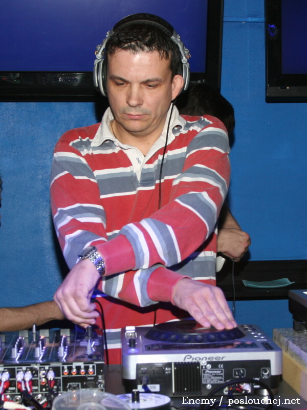 CYBERTRONIC WARM-UP - Čtvrtek 3. 4. 2008