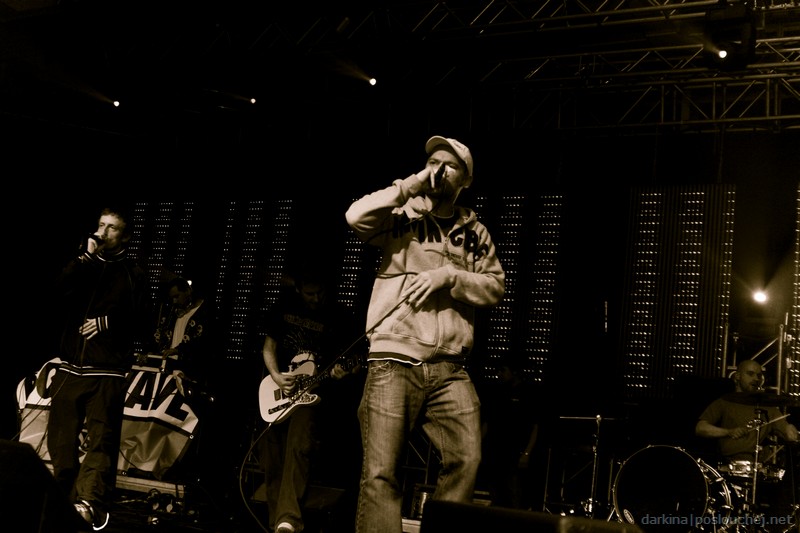 JARNÍ O2 SÁZAVAFEST - Pátek 11. 4. 2008