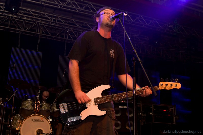JARNÍ O2 SÁZAVAFEST - Pátek 11. 4. 2008