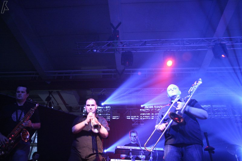 JARNÍ O2 SÁZAVAFEST - Pátek 11. 4. 2008