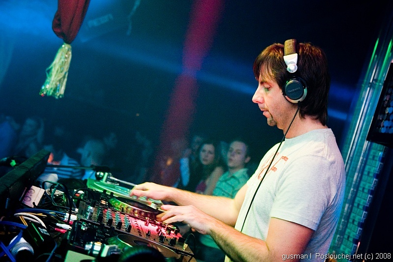 OPERA HOUSE – BIRTHDAY PARTY - Pátek 11. 4. 2008