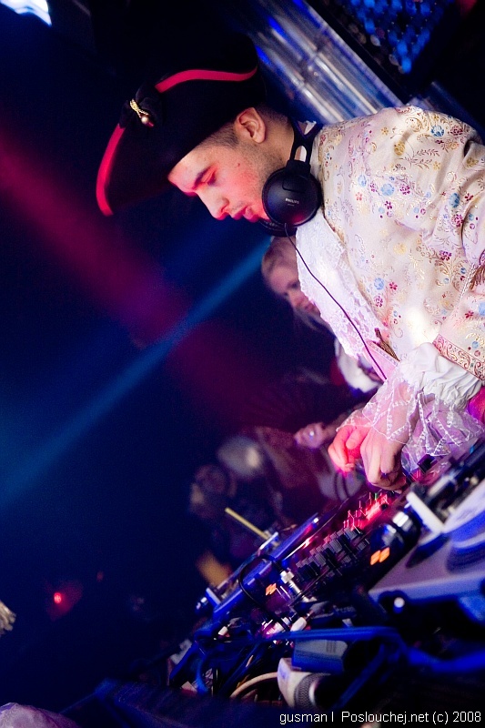 OPERA HOUSE – BIRTHDAY PARTY - Pátek 11. 4. 2008