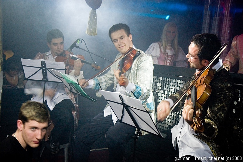 OPERA HOUSE – BIRTHDAY PARTY - Pátek 11. 4. 2008