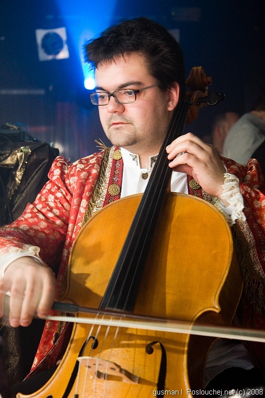 OPERA HOUSE – BIRTHDAY PARTY - Pátek 11. 4. 2008