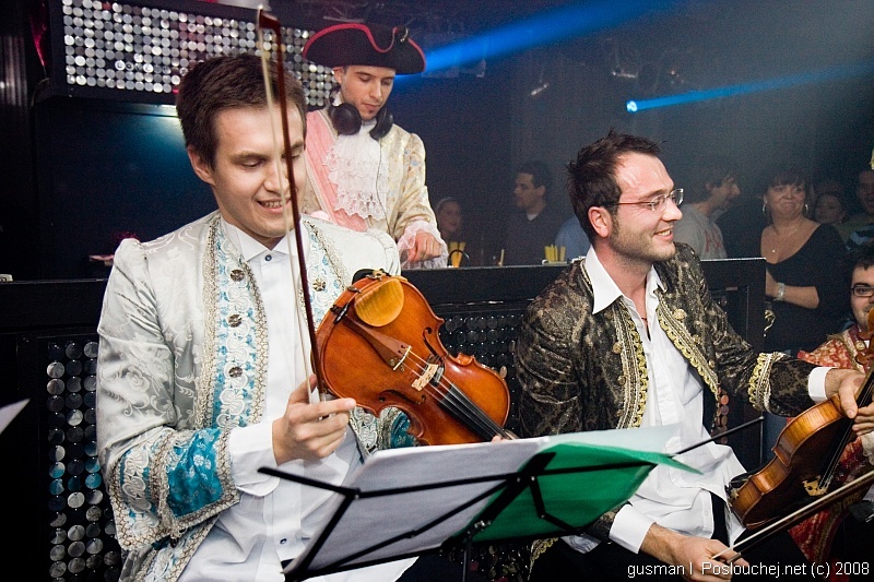 OPERA HOUSE – BIRTHDAY PARTY - Pátek 11. 4. 2008