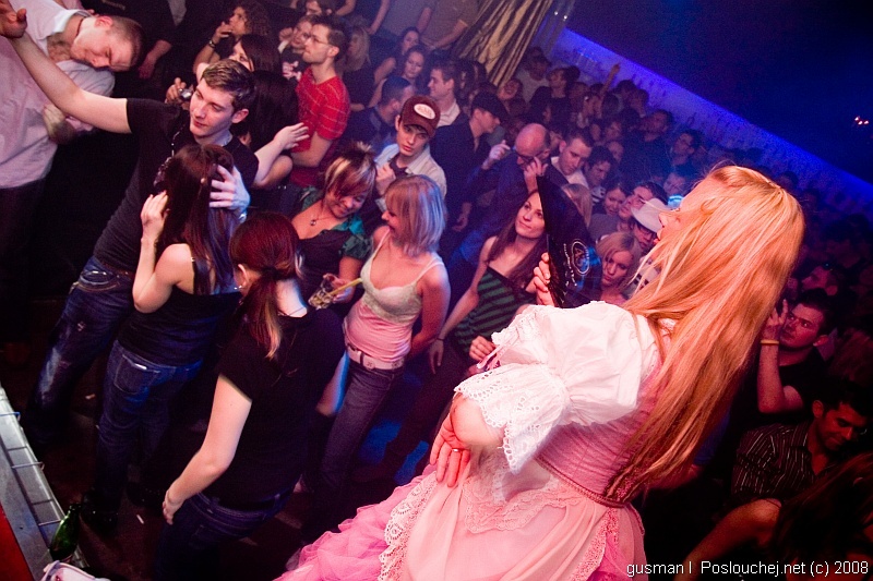OPERA HOUSE – BIRTHDAY PARTY - Pátek 11. 4. 2008