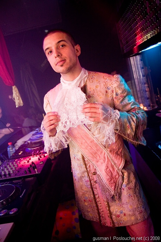 OPERA HOUSE – BIRTHDAY PARTY - Pátek 11. 4. 2008