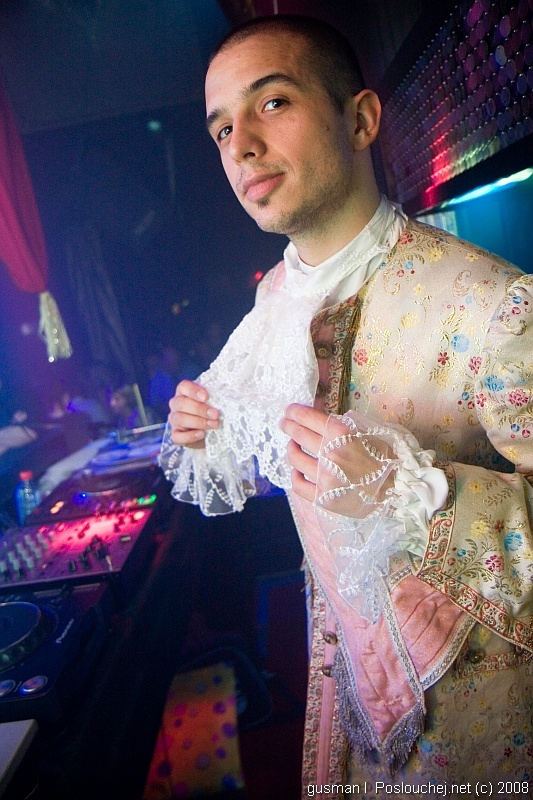OPERA HOUSE – BIRTHDAY PARTY - Pátek 11. 4. 2008