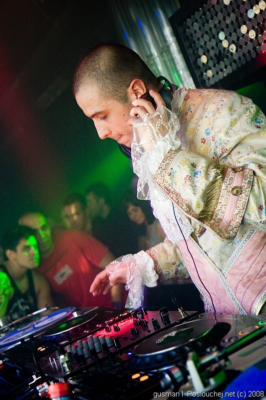 OPERA HOUSE – BIRTHDAY PARTY - Pátek 11. 4. 2008