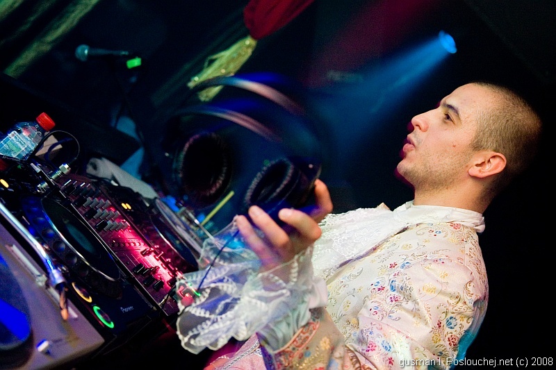 OPERA HOUSE – BIRTHDAY PARTY - Pátek 11. 4. 2008