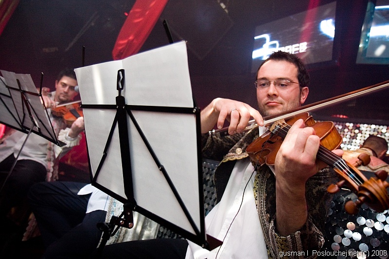 OPERA HOUSE – BIRTHDAY PARTY - Pátek 11. 4. 2008