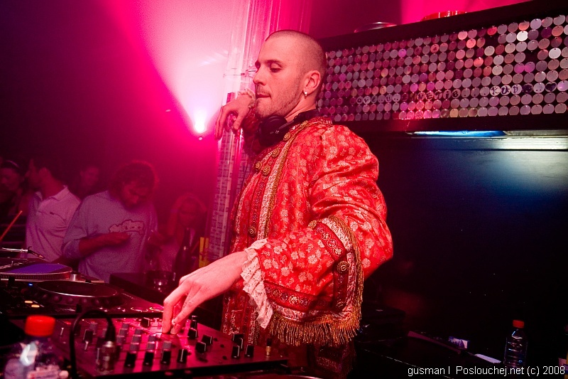 OPERA HOUSE – BIRTHDAY PARTY - Pátek 11. 4. 2008