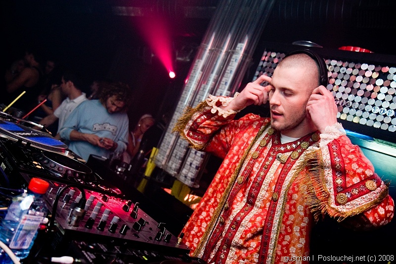 OPERA HOUSE – BIRTHDAY PARTY - Pátek 11. 4. 2008
