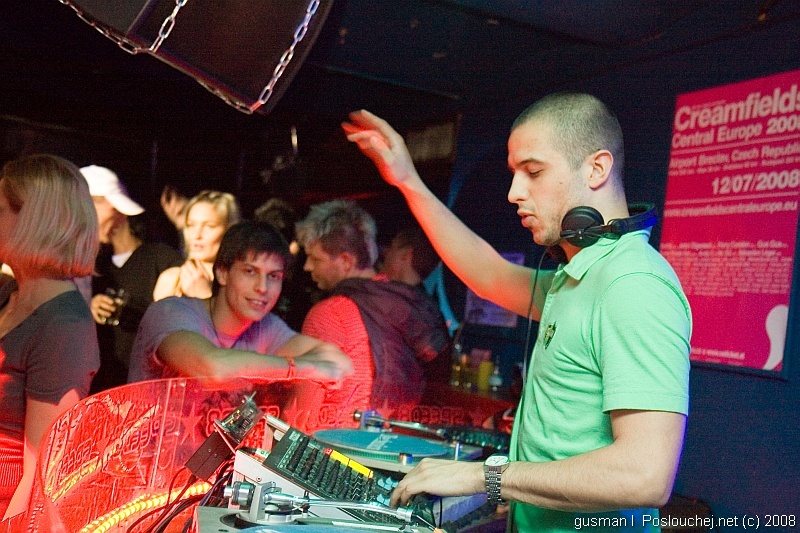 OPERA HOUSE – BIRTHDAY PARTY - Pátek 11. 4. 2008
