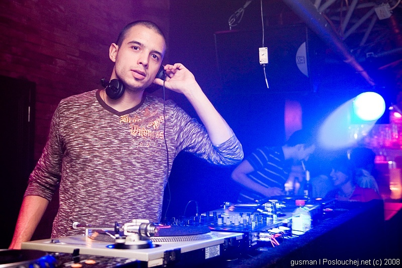 VIBE PRESENTS SPRING SENSATION - Sobota 12. 4. 2008