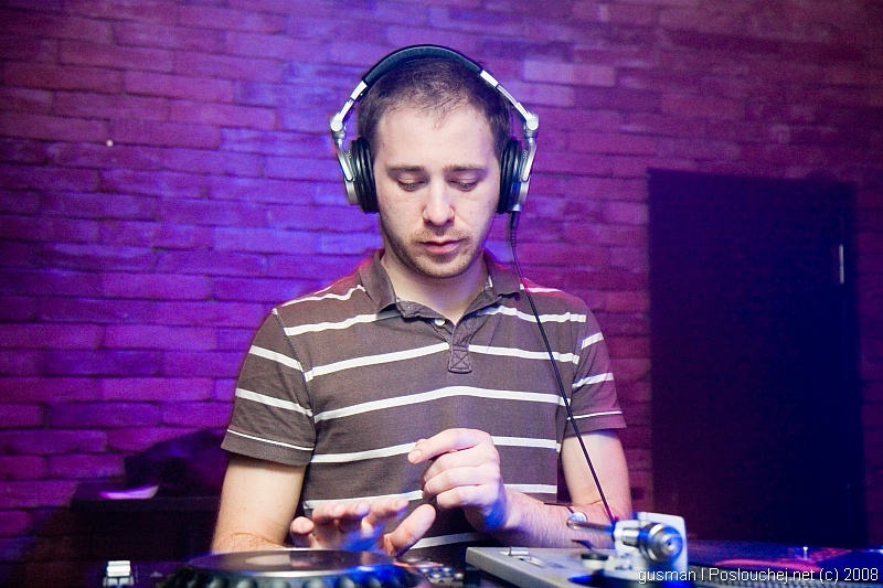 VIBE PRESENTS SPRING SENSATION - Sobota 12. 4. 2008