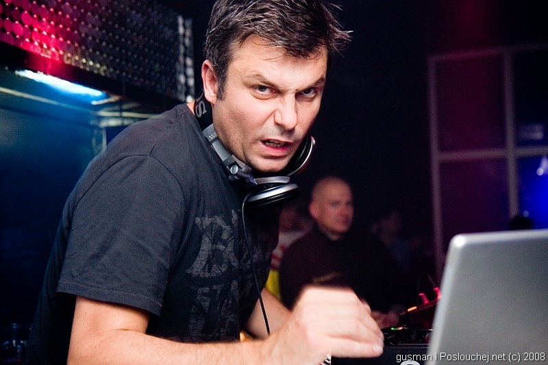 MECCA PRESENTS DARREN EMERSON  - Pátek 18. 4. 2008