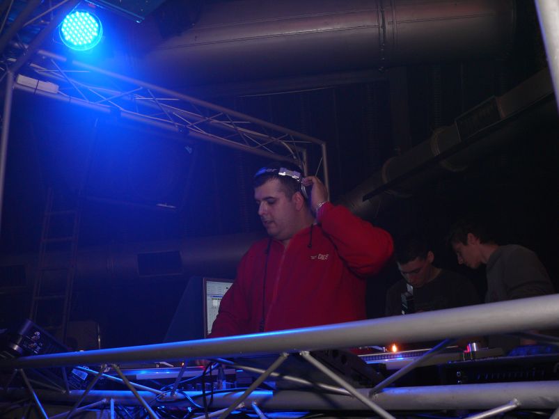 warmup creamfields - 18.4.08
