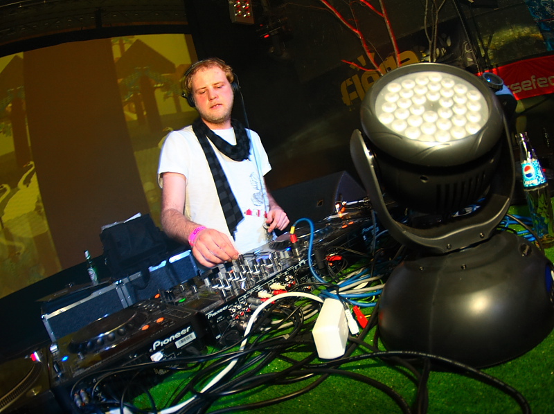 ELEKTRA - Pátek 18. 4. 2008