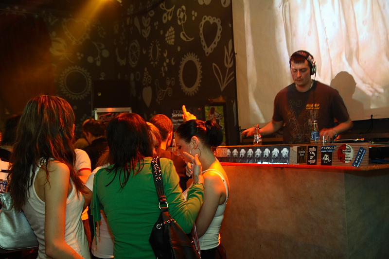 ELEKTRA - Pátek 18. 4. 2008