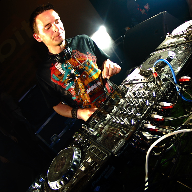 ELEKTRA - Pátek 18. 4. 2008
