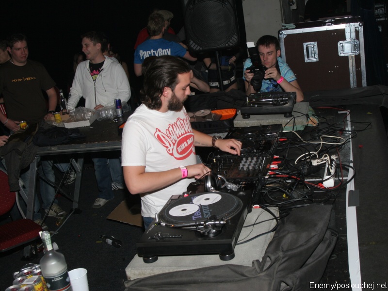 CYBERTRONIC - Pátek 25. 4. 2008