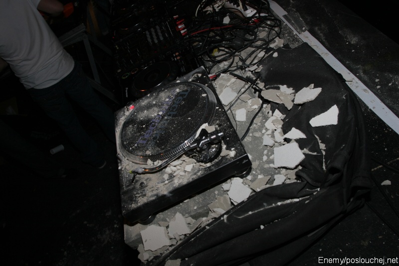 CYBERTRONIC - Pátek 25. 4. 2008