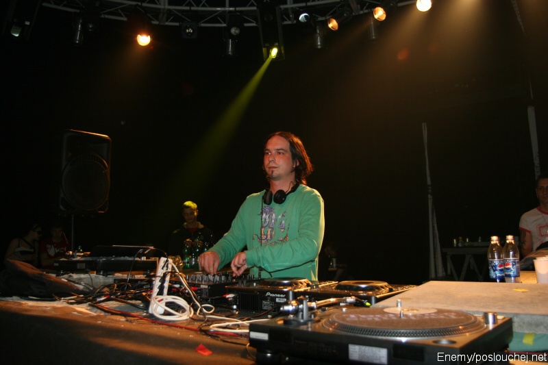 CYBERTRONIC - Pátek 25. 4. 2008