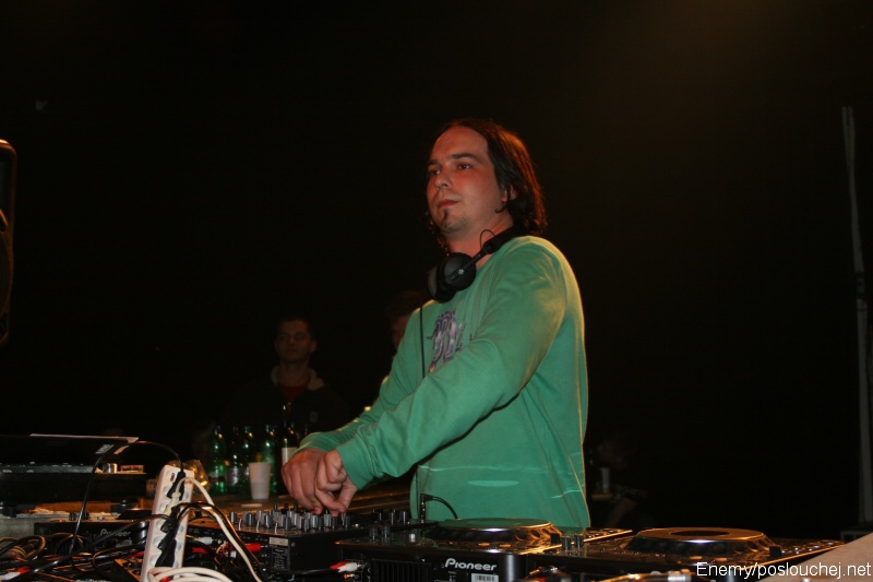CYBERTRONIC - Pátek 25. 4. 2008