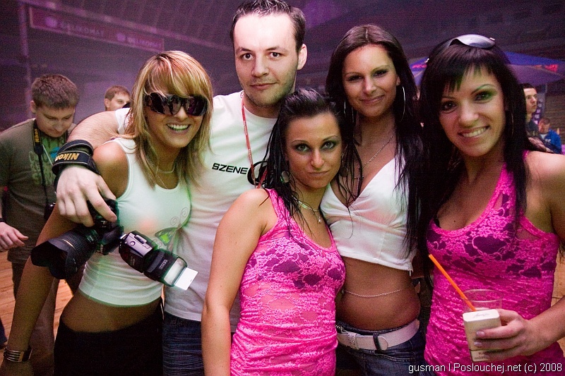 ELECTRONIC CONNECTION - Pátek 2. 5. 2008