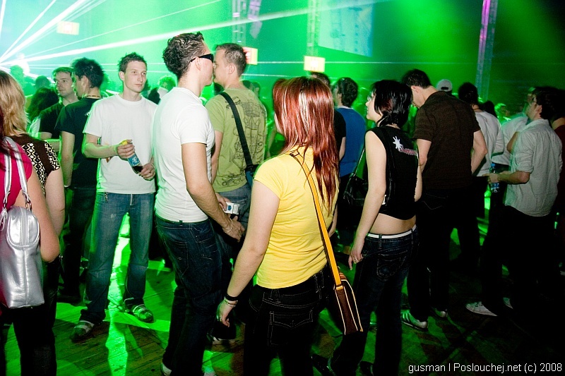 ELECTRONIC CONNECTION - Pátek 2. 5. 2008