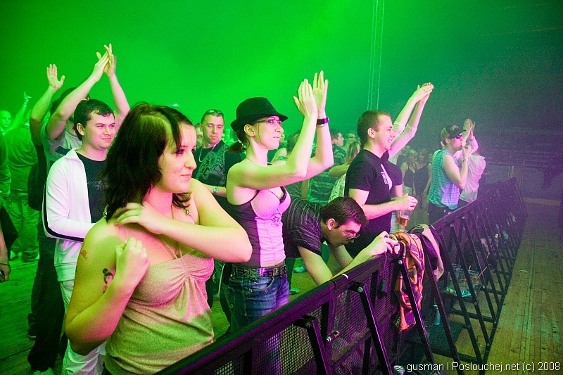 ELECTRONIC CONNECTION - Pátek 2. 5. 2008