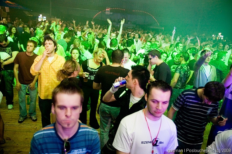 ELECTRONIC CONNECTION - Pátek 2. 5. 2008