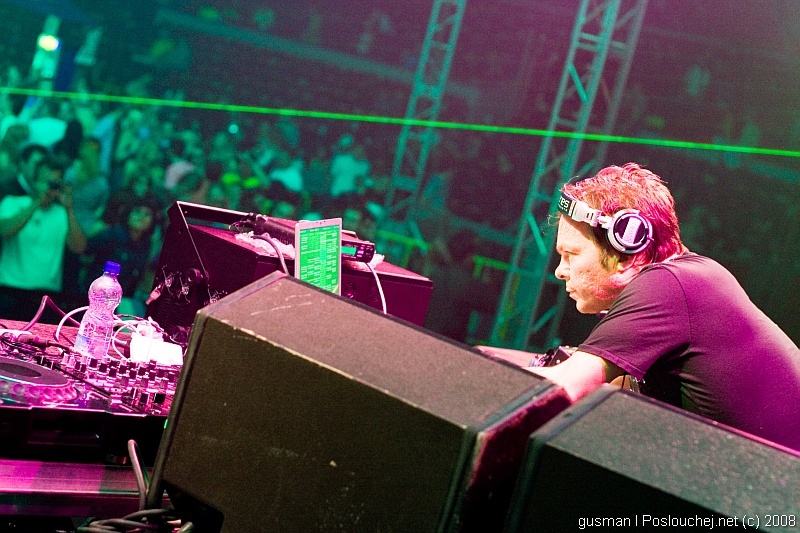 ELECTRONIC CONNECTION - Pátek 2. 5. 2008