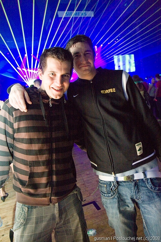 ELECTRONIC CONNECTION - Pátek 2. 5. 2008