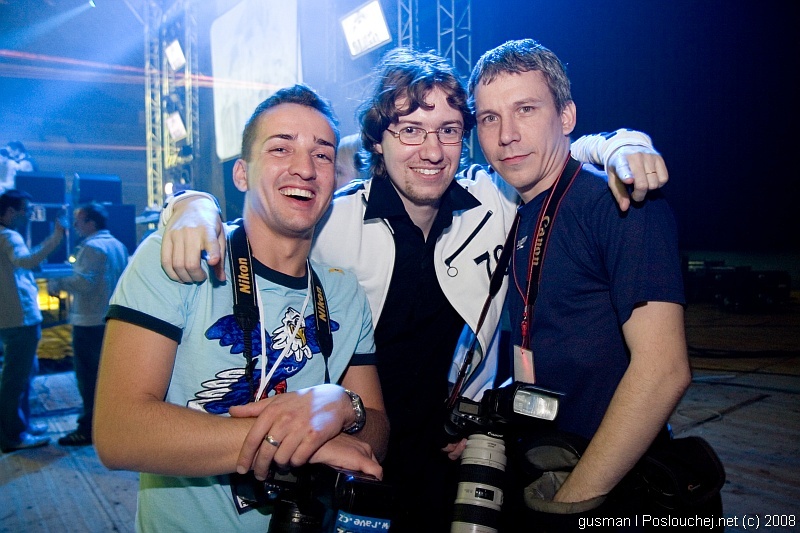 ELECTRONIC CONNECTION - Pátek 2. 5. 2008