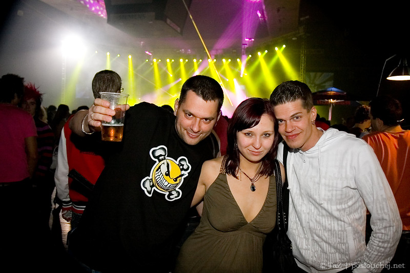 ELECTRONIC CONNECTION - Pátek 2. 5. 2008