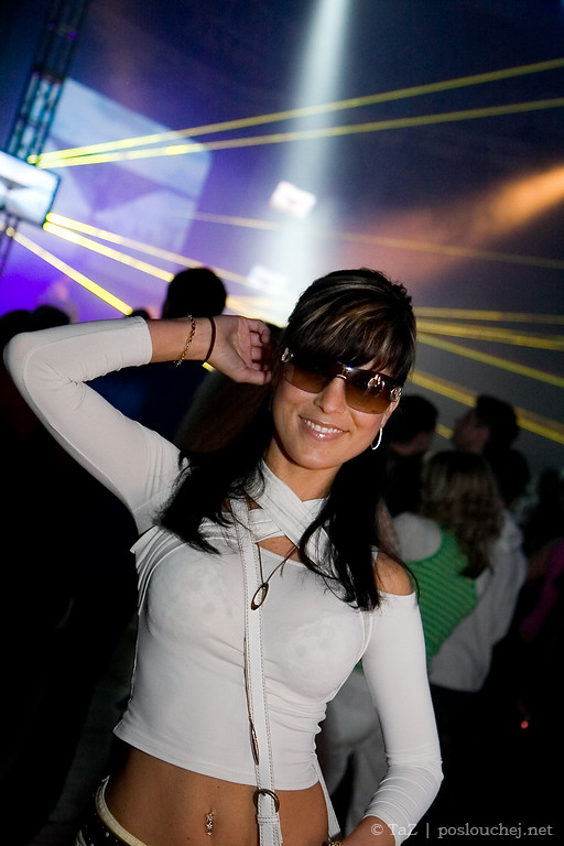 ELECTRONIC CONNECTION - Pátek 2. 5. 2008