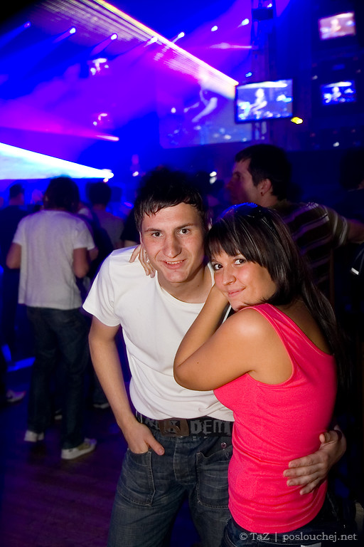 ELECTRONIC CONNECTION - Pátek 2. 5. 2008