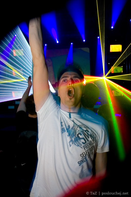 ELECTRONIC CONNECTION - Pátek 2. 5. 2008