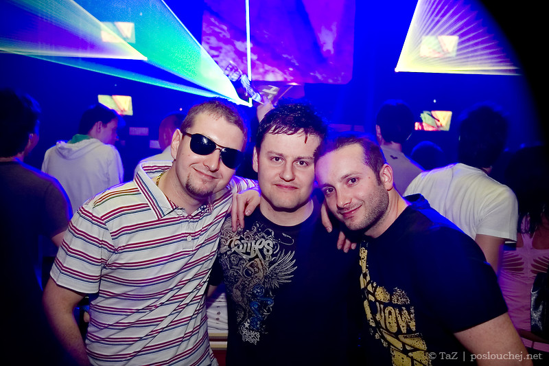 ELECTRONIC CONNECTION - Pátek 2. 5. 2008
