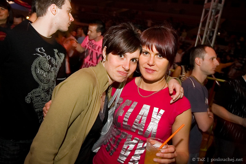 ELECTRONIC CONNECTION - Pátek 2. 5. 2008