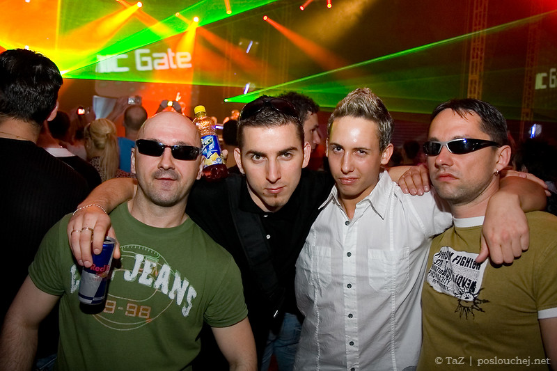 ELECTRONIC CONNECTION - Pátek 2. 5. 2008